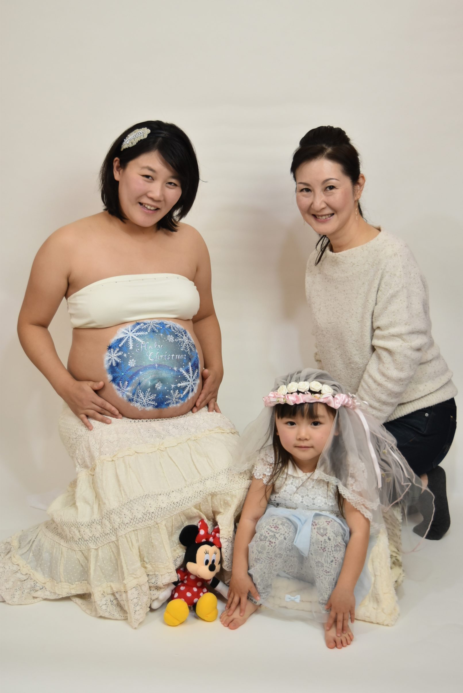 マタニティペイント「聖なるクリスマス」深井仁美の画像