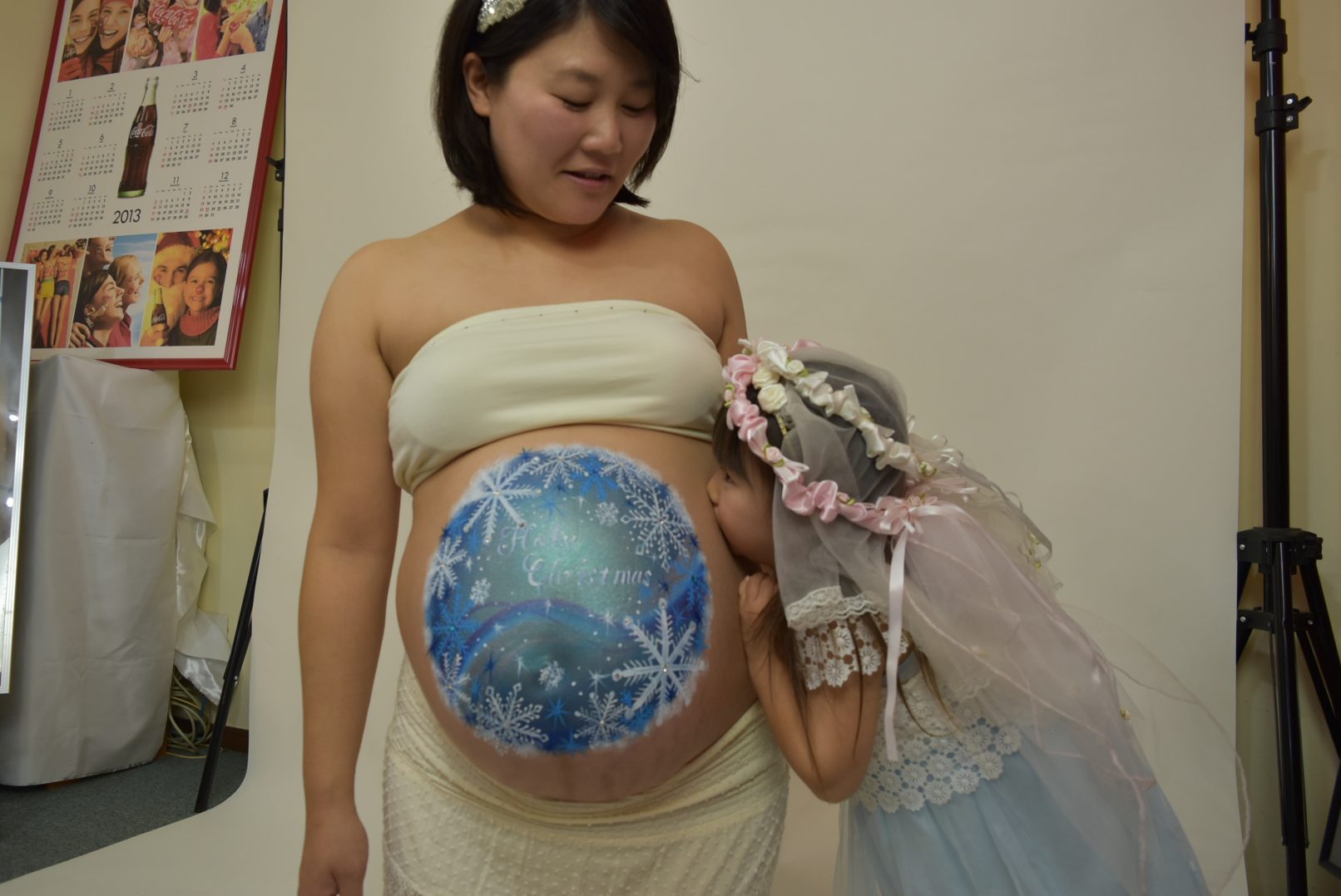 マタニティペイント「聖なるクリスマス」深井仁美の画像